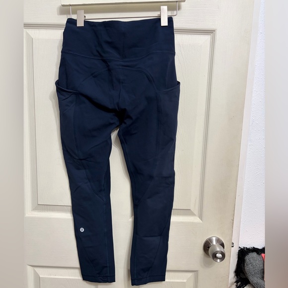 !!SOLD!!Lululemon Invigorate High-Rise Crop 23" leggings in True Navy women’s si - Picture 2 of 4